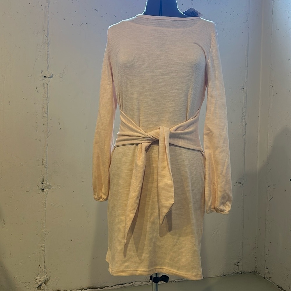 NWT Prettygarden dress shirt in creamy peach ribbed w tie around ballon sleeve